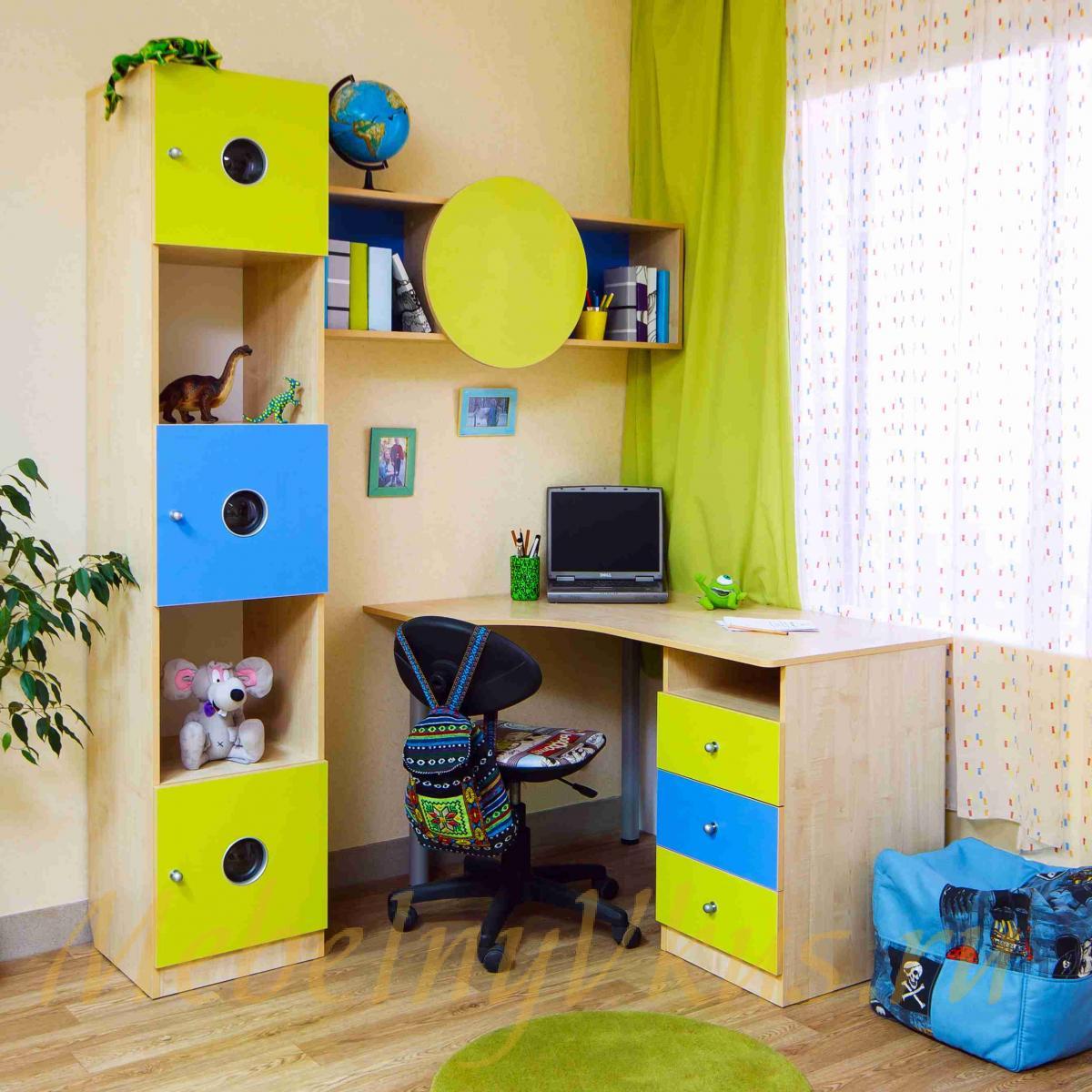Комплект детской мебели выше радуги