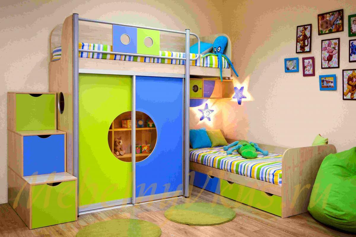двухъярусная кровать для детей с шкафом для маленькой комнаты