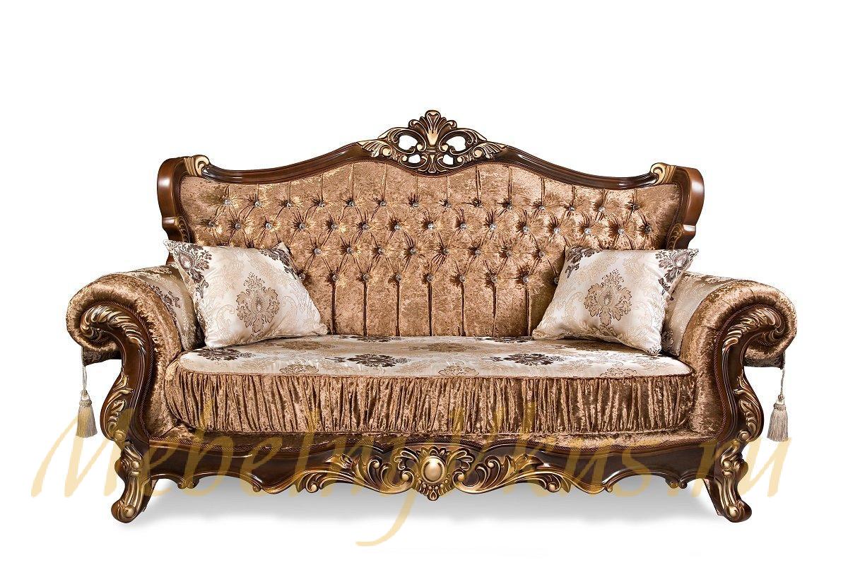 диван в королевском стиле